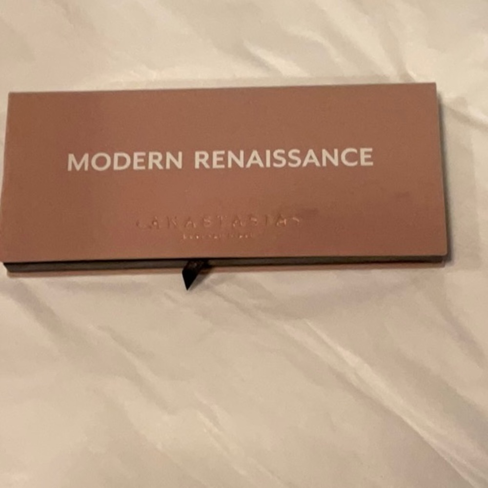 Anastasia, Modern Renaissance NIP